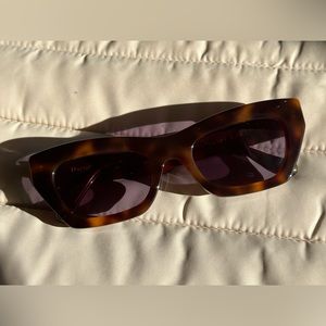 Brand New Aperçu NYC Sunglasses